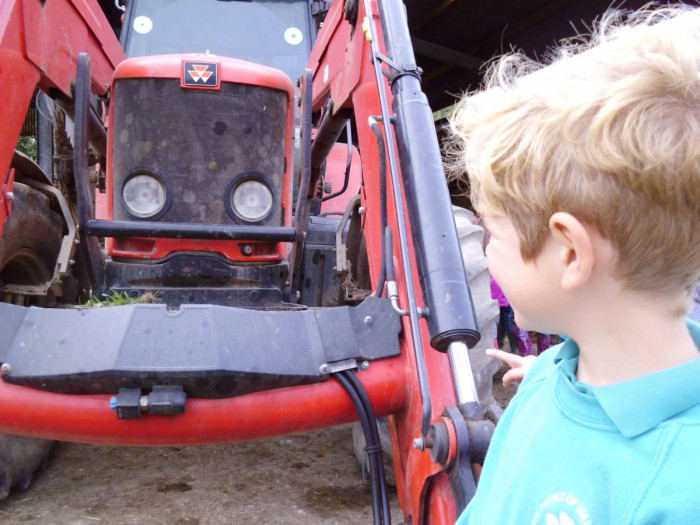 Maiden Castle Farm image from Educational visits